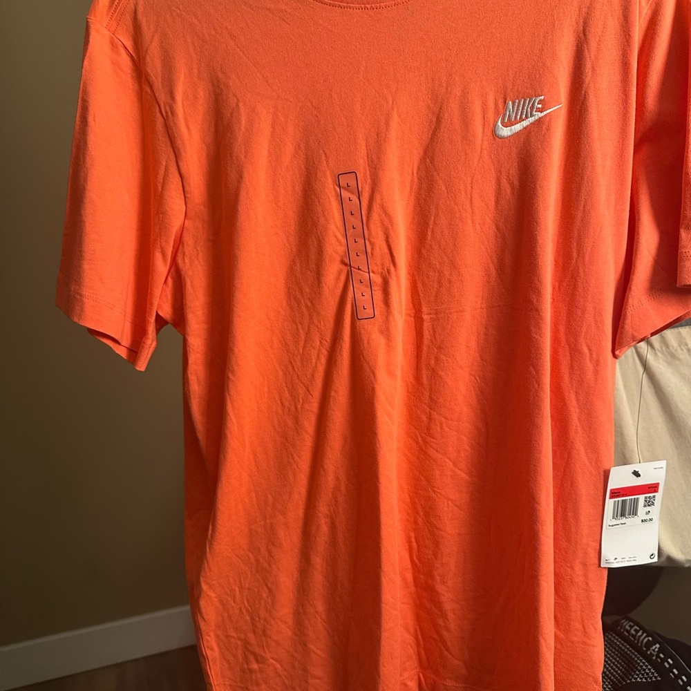 Nike Men's Bright Orange Short Sleeve Tee
